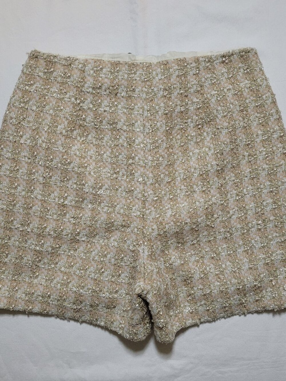 Express High Waisted Tweed Shorts Textured Metallic Gold Cream Size 00 Coquette - Picture 3 of 13